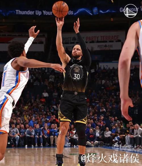 斯潘塞半场出战15分钟,7中4得到9分4板4助攻1抢断 斯潘塞半场出战15分钟,7中4得到9分4板4助攻1抢断